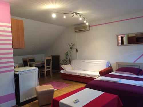 Hostel Lega House