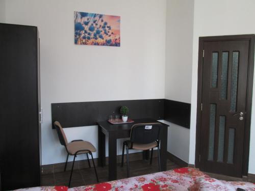 Joe Hostel