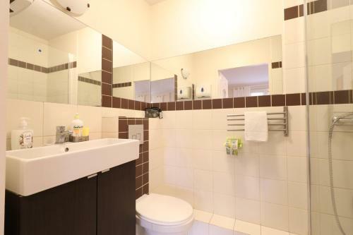 Wood Creek Apartments