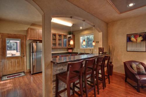 Creekwood Lodge