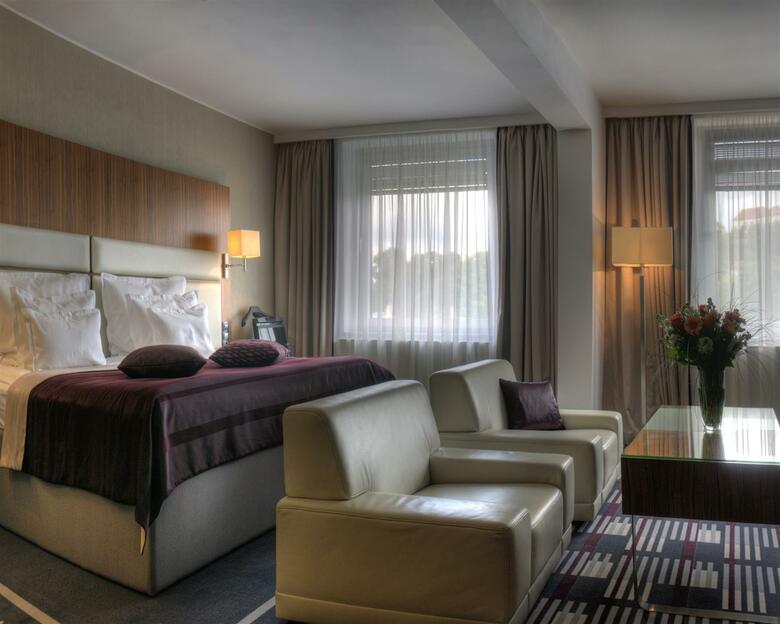 Best Western Premier Hotel International