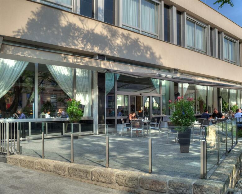 Best Western Premier Hotel International
