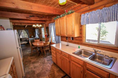 Canyon Log Retreat #1297