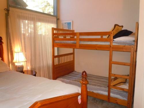 Two-bedroom Deluxe Unit #24 By Escape For All Seasons
