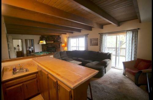 Lakeview Lodge