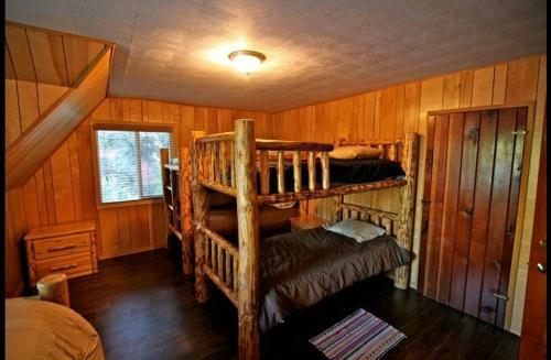 Honey Bear Lodge