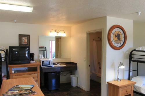 Whitney Portal Hostel And Hotel