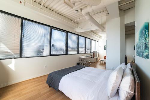 Hollywood Academy Apartment