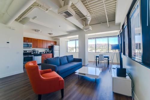 Hollywood Douglas Apartment