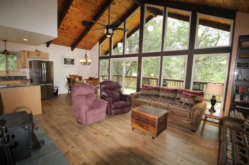 Cedar Mountain Lodge