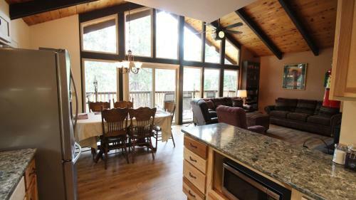 Cedar Mountain Lodge