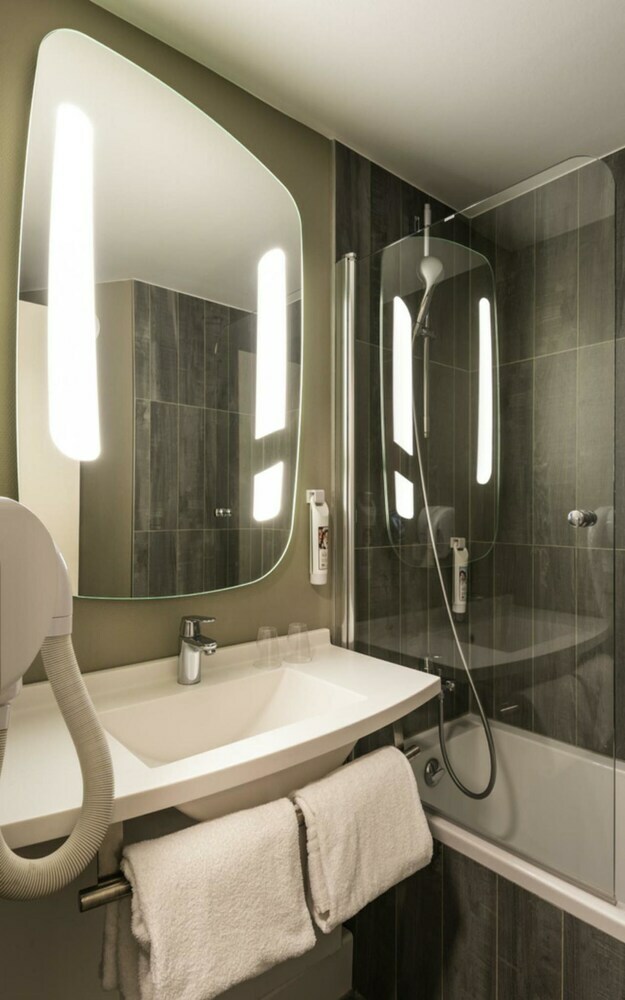 Hotel Ibis Paris Alesia Montparnasse