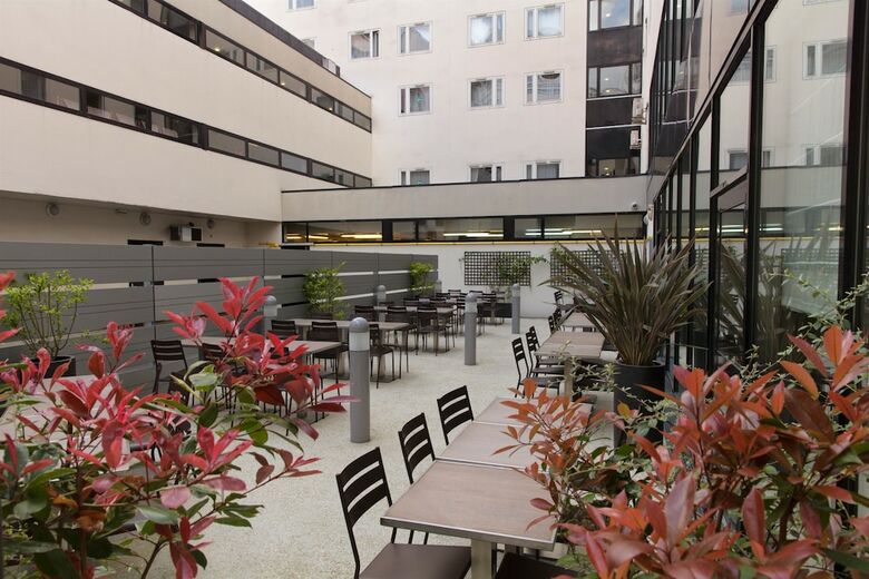 Hotel Campanile La Villette