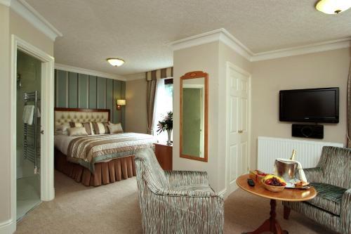 Hotel Lodore Falls