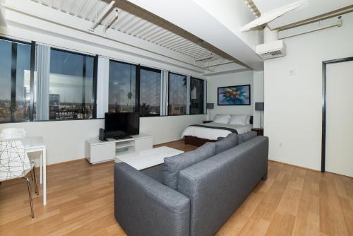 Apartamentos California Tower