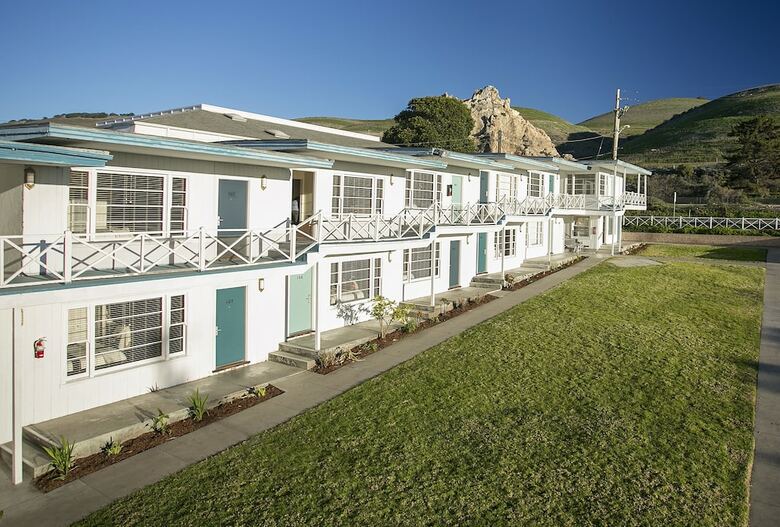 Motel Tides Oceanview Inn And Cottages