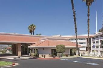 Hotel La Quinta Inn & Suites Pomona - Cal Poly.