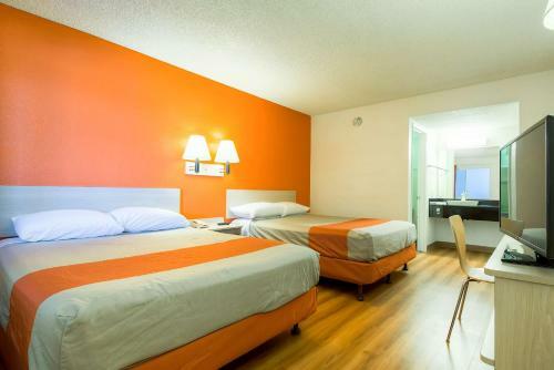 Motel 6 Palm Springs - Rancho Mirage