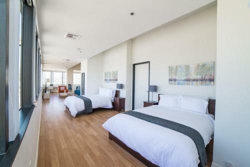 California Silver Apartment