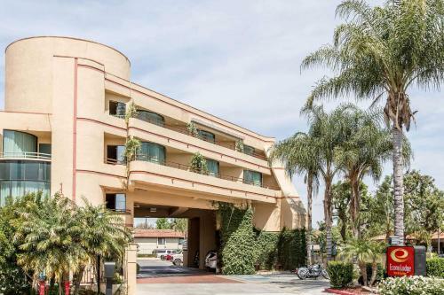 Hotel Econo Lodge Inn & Suites Riverside