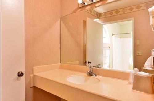 Hotel Americas Best Value Inn At San Clemente
