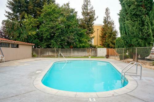 Ez 8 Motel San Jose I