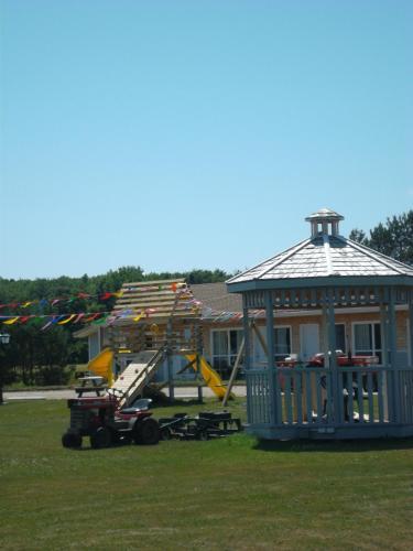 Anchor Motel And Suites