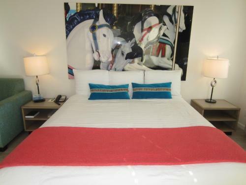 Motel Carousel Beach Inn