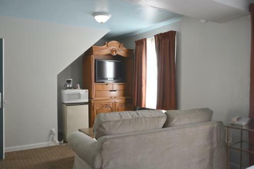 Motel Oasis Inn And Suites
