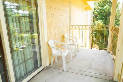 Hotel Days Inn And Suites Santa Cruz