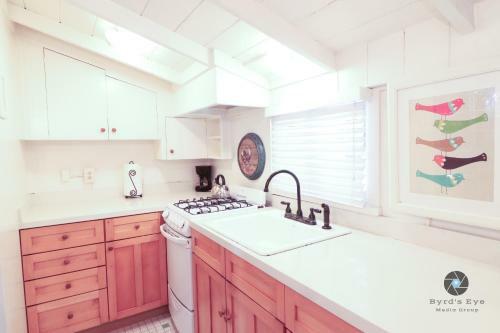 Redwood Hollow Cottages