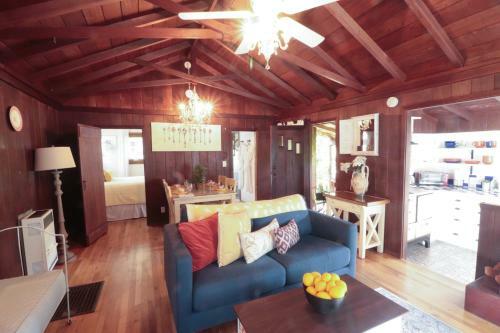 Redwood Hollow Cottages
