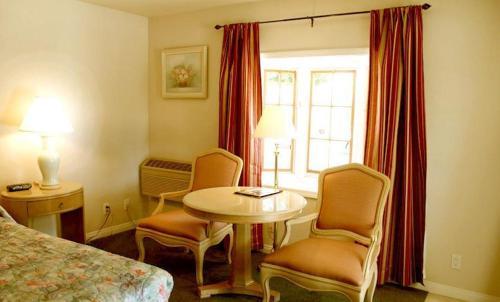 Posada Solvang Inn & Cottages