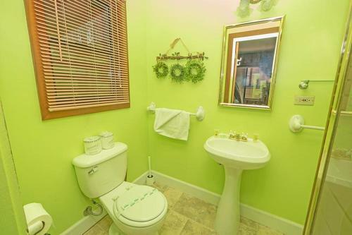 Carson Avenue Holiday Home