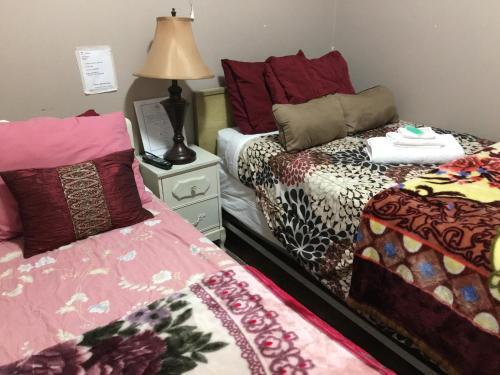 Hostal White House Bed And Breakfast