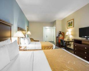 Hotel Comfort Suites Tulare