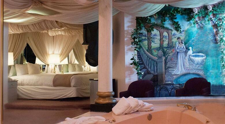 Postmarc Hotel And Spa Suites