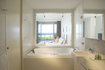 Hotel Peppers Salt Resort & Spa