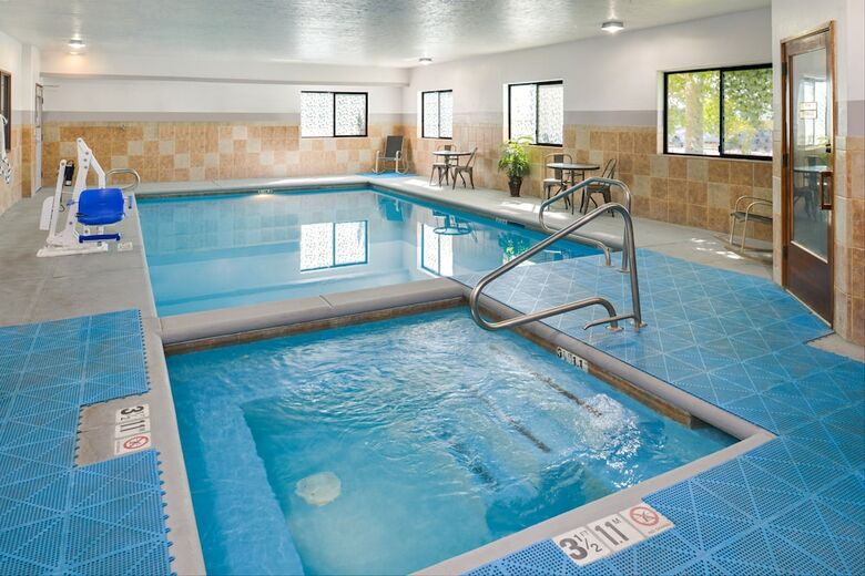Holiday Inn Express Hotel & Suites Alamosa