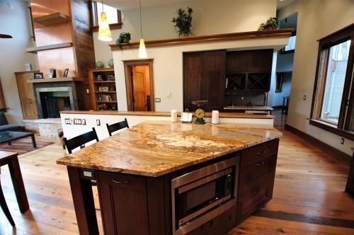 Home On Vail Golf Course