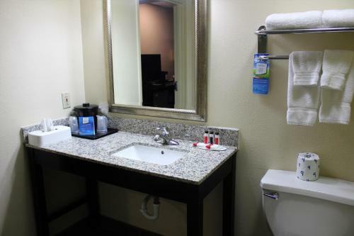 Hotel Baymont Inn & Suites Newark