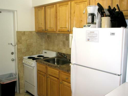Motel Tropic Isle Beach Resort