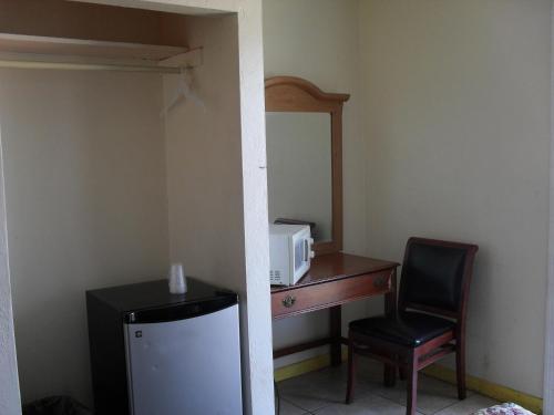 Shore Winds Motel