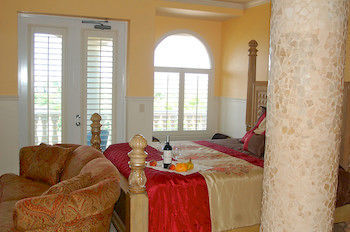 Pearl Of The Sea Luxury Bed & Breakfast