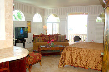 Pearl Of The Sea Luxury Bed & Breakfast