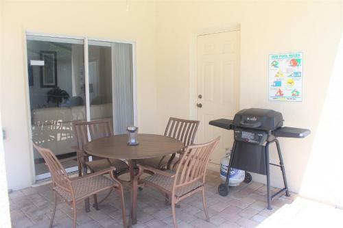 Balmoral Villa Ta708
