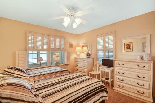 1382 South Fletcher