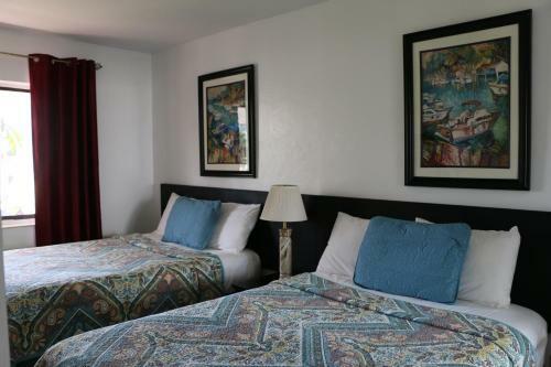 Motel Breakaway Inn Guest House