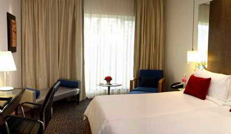 Hotel Savannah Sarovar Premiere