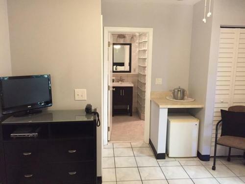 Hostal Coral Reef Guesthouse